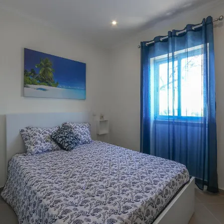 3 Bedroom Townhouse Walk Distance Beach Center, * Albufeira