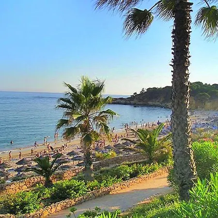 3 Bedroom Townhouse Walk Distance Beach Center,