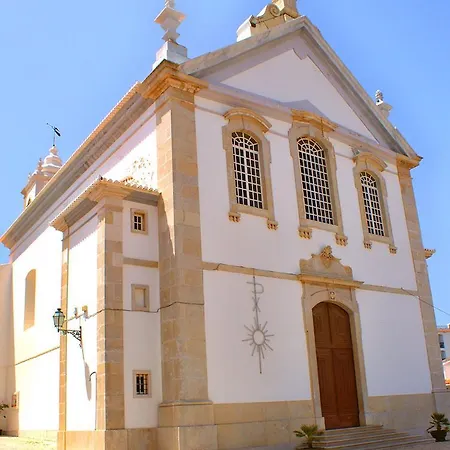 3 Bedroom Townhouse Walk Distance Beach Center, Albufeira