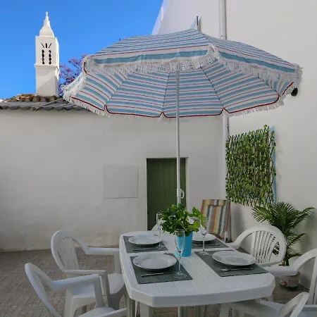 3 Bedroom Townhouse Walk Distance Beach Center,