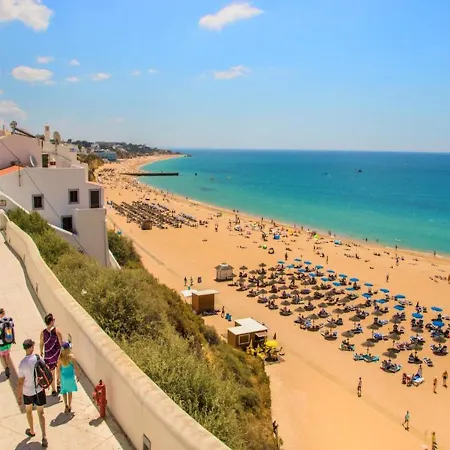 3 Bedroom Townhouse Walk Distance Beach Center, *