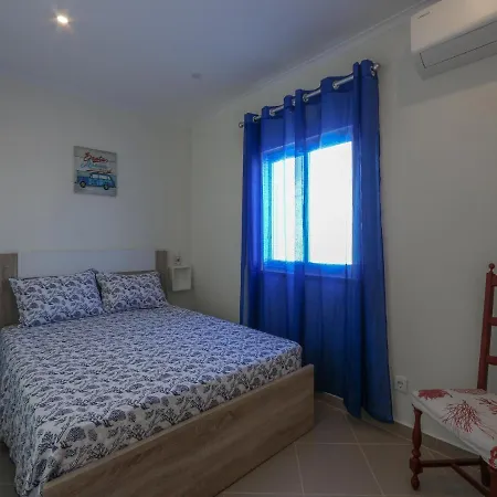 3 Bedroom Townhouse Walk Distance Beach Center,